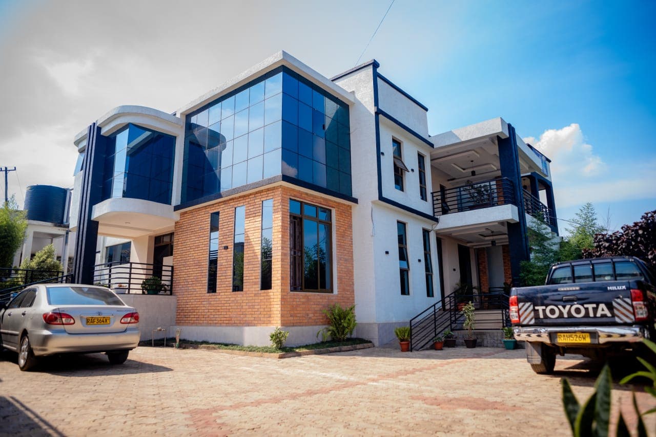 Villa exterior and driveway