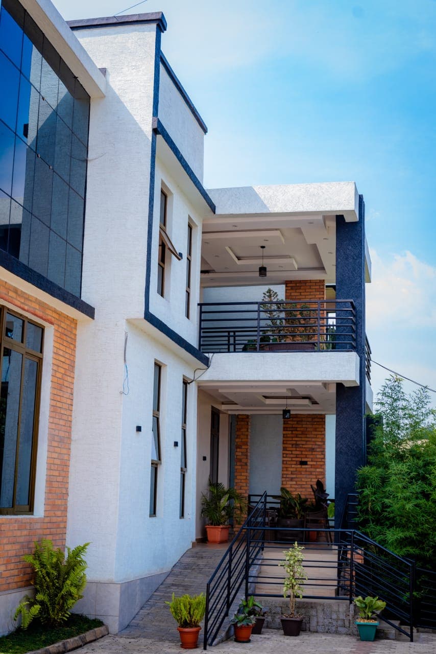 Guest balconies and walkway